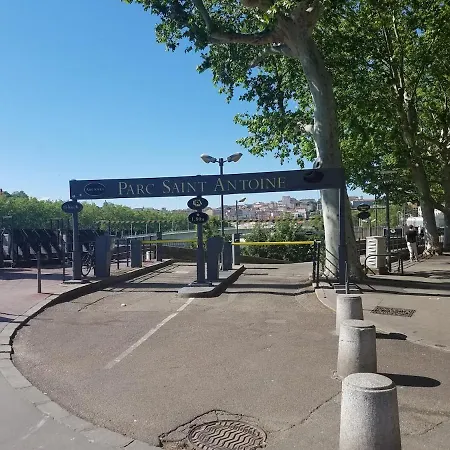A 3 Min Des Jacobins Lyon