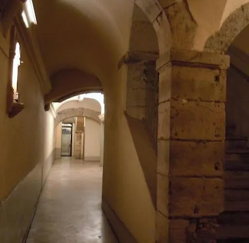 A 3 Min Des Jacobins Daire *