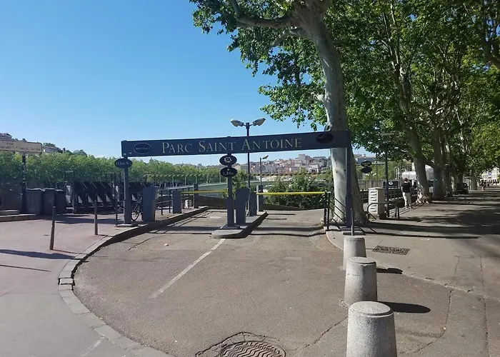 A 3 Min Des Jacobins Lyon